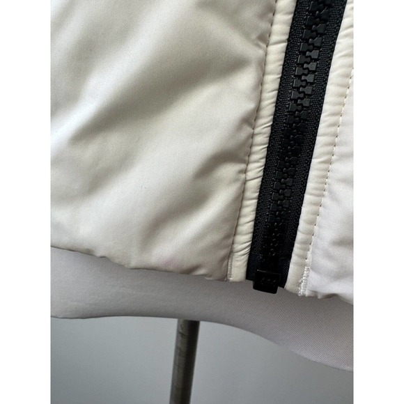 *Flaw The North Face Shake Shack Logo Everyday Insulated Vest Puffer Colorblock - Picture 4 of 16